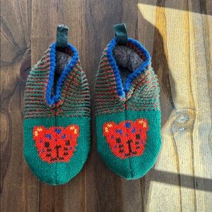 Bombas Green and Orange Knit Slippers